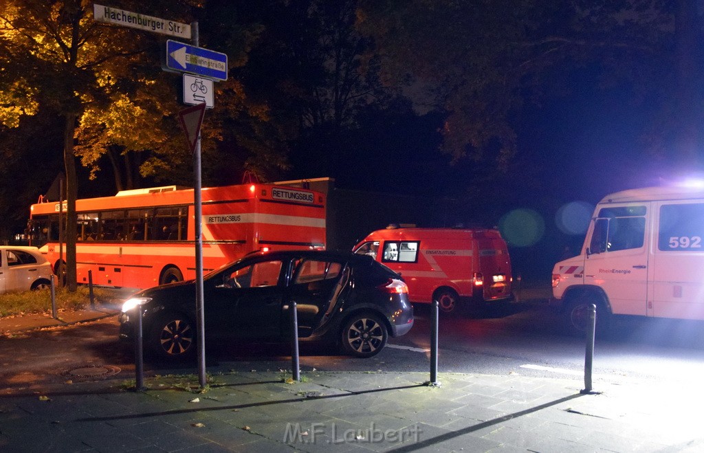 Feuer 2 Y Kellerbrand Koeln Humbold Gremberg Hachenburgerstr P562.JPG - Miklos Laubert